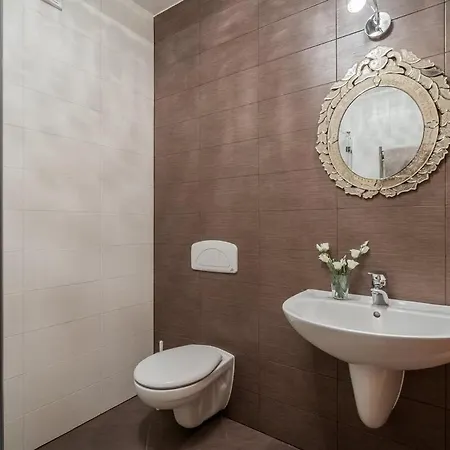 Domillion 2bdr Old Town W Views Parking A127 * Vilnius