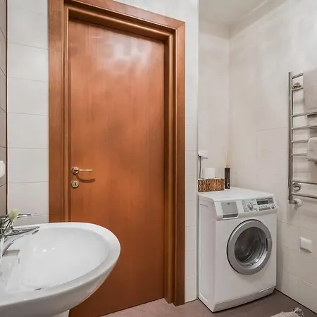 Daire Domillion 2bdr Old Town W Views Parking A127