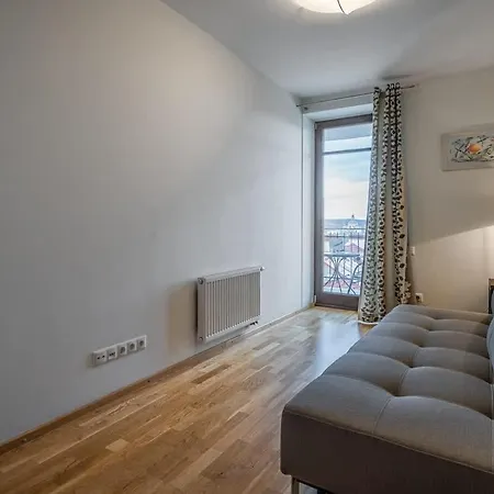 Domillion 2bdr Old Town W Views Parking A127 דירה