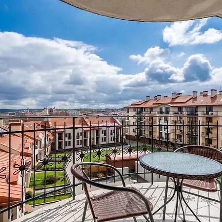 Domillion 2bdr Old Town W Views Parking A127 דירה