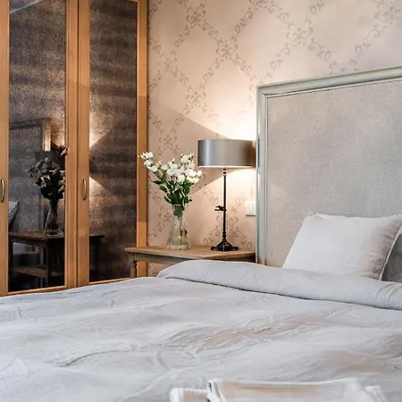 Domillion 2bdr Old Town W Views Parking A127 * Vilnius